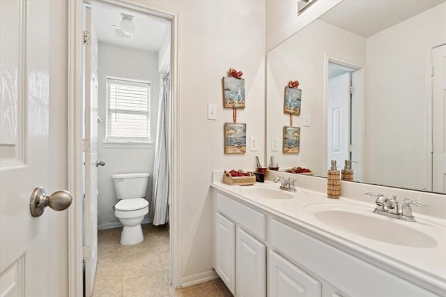 2088 Silverthorn Lane, Kemah, TX 77565