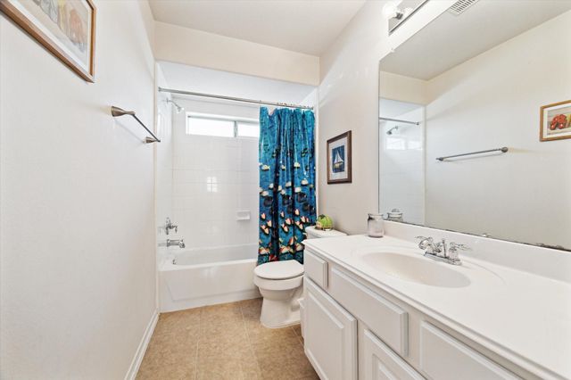 2088 Silverthorn Lane, Kemah, TX 77565