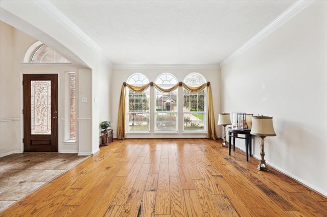 2088 Silverthorn Lane, Kemah, TX 77565