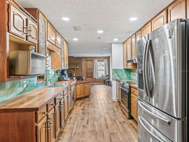 6350 NE 86TH AVENUE, Bronson, FL 32621