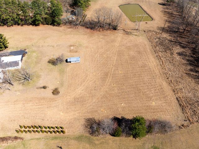 4 Old Pond Lane, Dickson, TN 37055