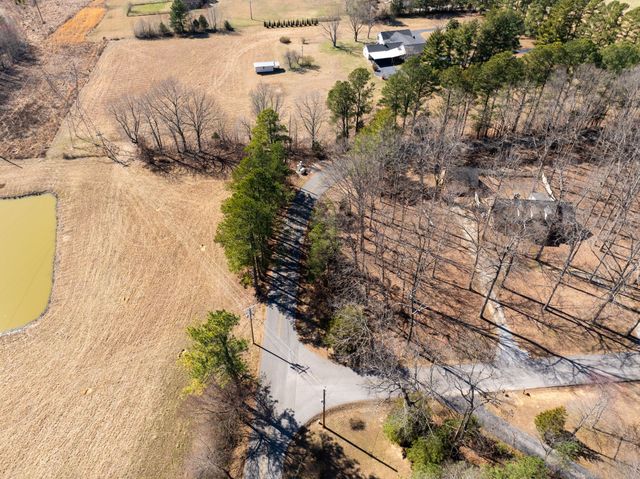 4 Old Pond Lane, Dickson, TN 37055