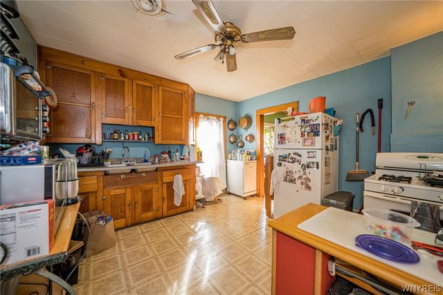 92 Arnold Place, Lackawanna, NY 14218