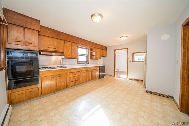 92 Arnold Place, Lackawanna, NY 14218