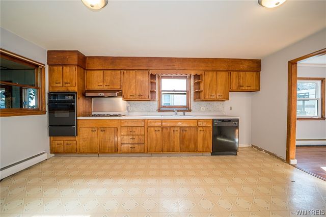 92 Arnold Place, Lackawanna, NY 14218