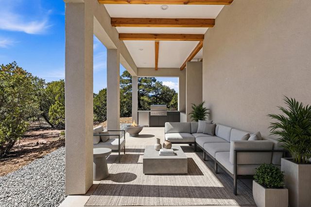 7 Pinon Ridge Road, Tijeras, NM 87059