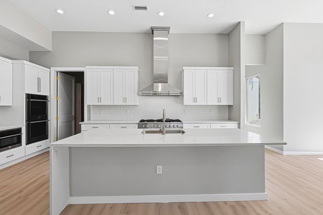 7 Pinon Ridge Road, Tijeras, NM 87059