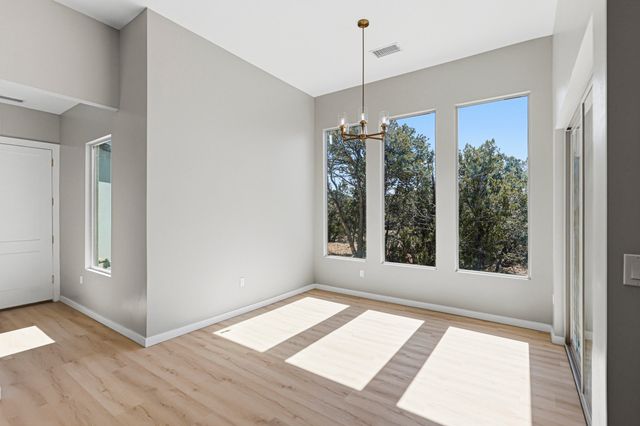 7 Pinon Ridge Road, Tijeras, NM 87059