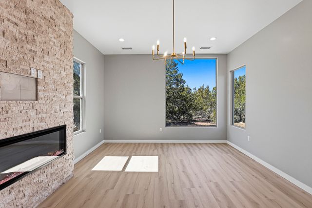 7 Pinon Ridge Road, Tijeras, NM 87059