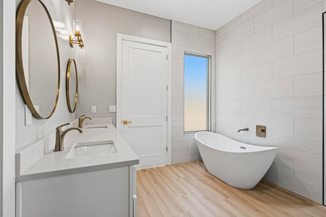 7 Pinon Ridge Road, Tijeras, NM 87059