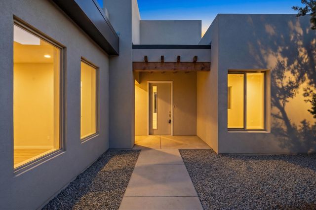 7 Pinon Ridge Road, Tijeras, NM 87059