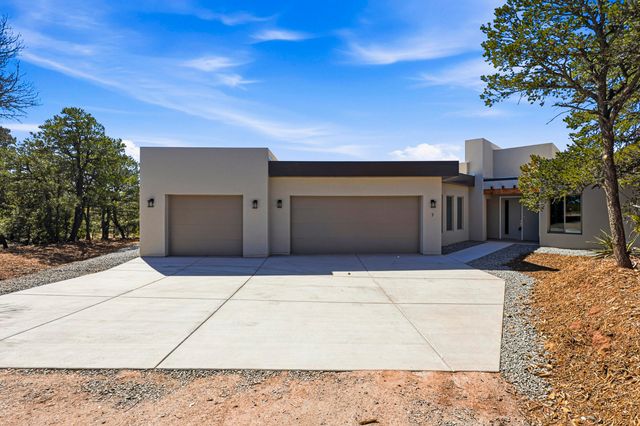7 Pinon Ridge Road, Tijeras, NM 87059