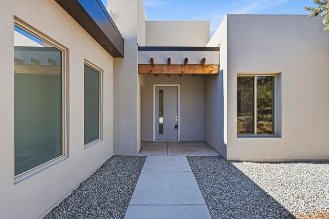 7 Pinon Ridge Road, Tijeras, NM 87059