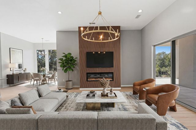 7 Pinon Ridge Road, Tijeras, NM 87059