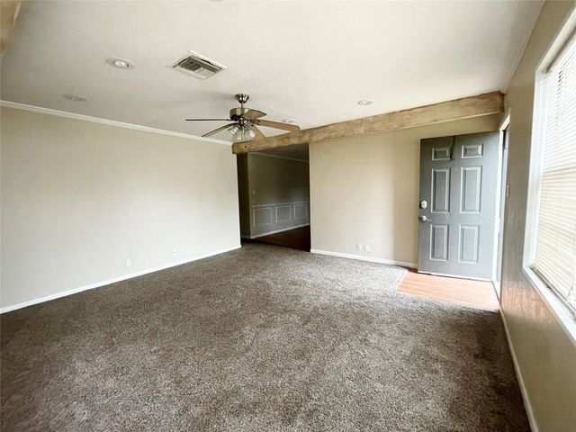 1442 Avenue B, Graham, TX 76450