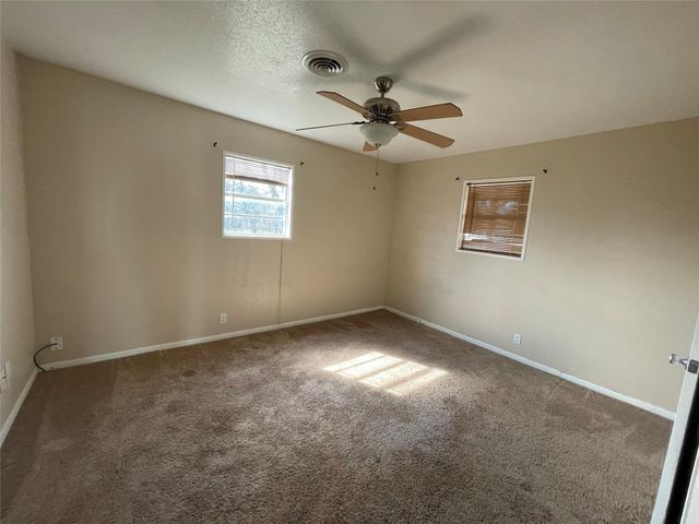1442 Avenue B, Graham, TX 76450