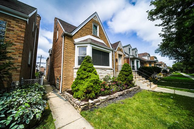 3230 N Neva Avenue, Chicago, IL 60634