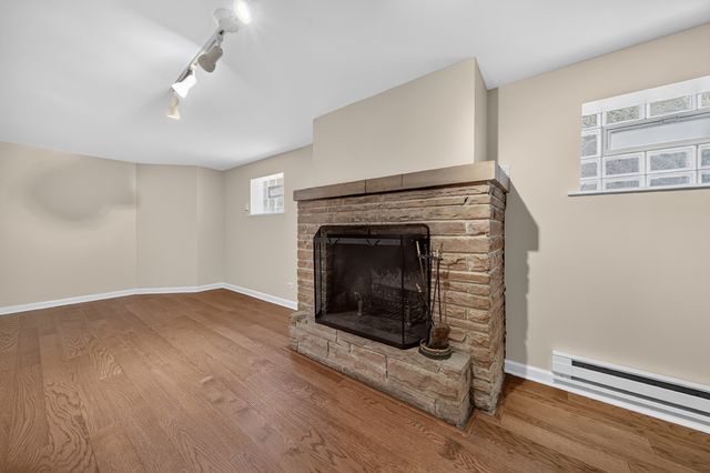 3230 N Neva Avenue, Chicago, IL 60634