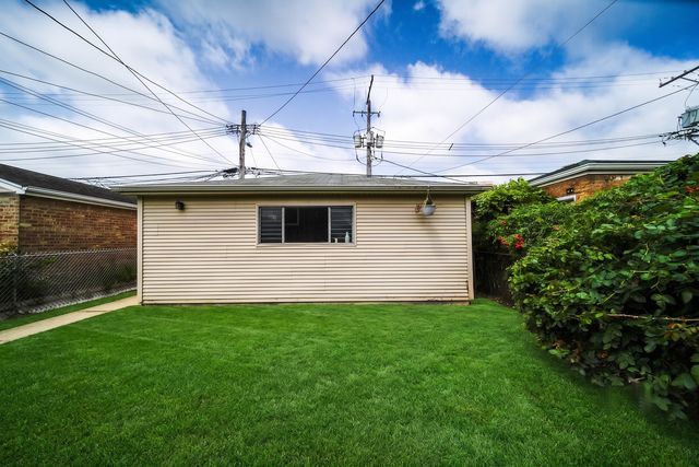 3230 N Neva Avenue, Chicago, IL 60634