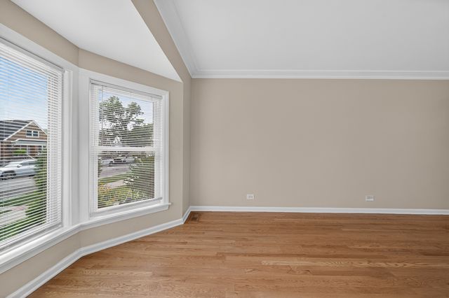 3230 N Neva Avenue, Chicago, IL 60634