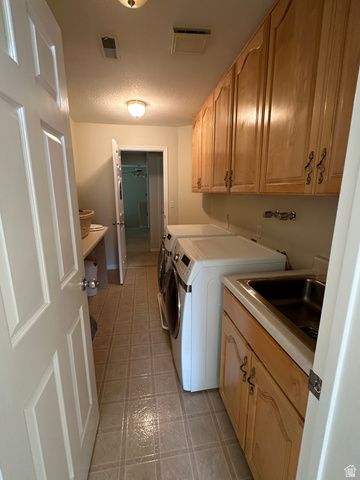 1273 E GRAYSON CT, Sandy, UT 84094