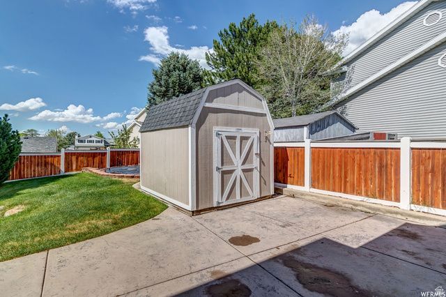 1273 E GRAYSON CT, Sandy, UT 84094
