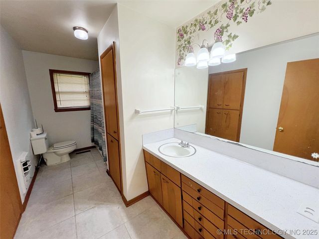 710 Victor Street, Tahlequah, OK 74464