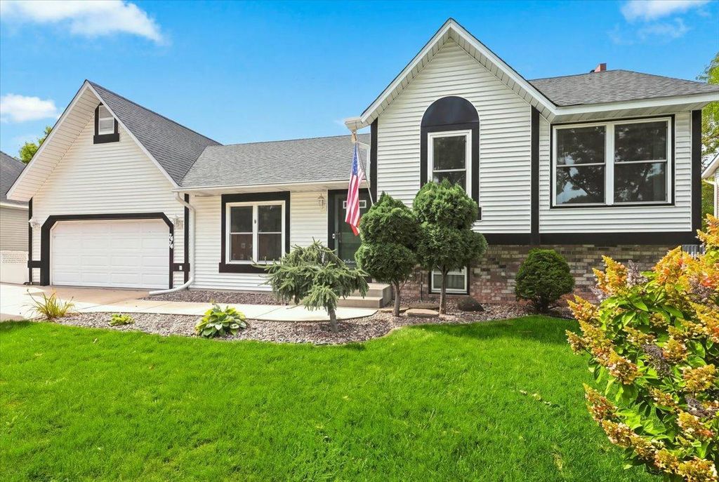 7474 Jeffery Lane S, Cottage Grove, MN 55016 — photo 2