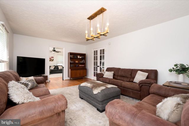 12 WILLOW SPRING DR, Edgewater, MD 21037