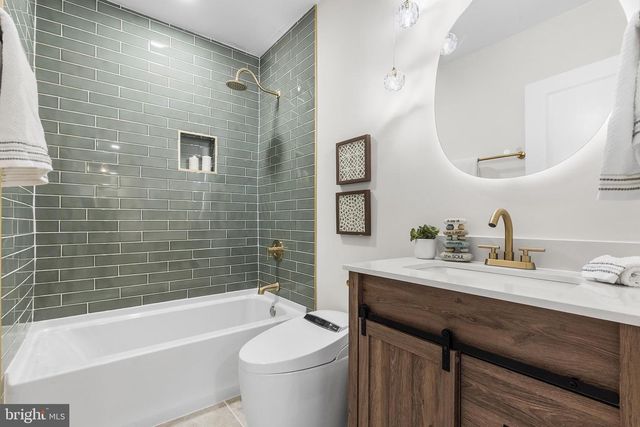 16 EDEN AVE, Oaklyn, NJ 08107