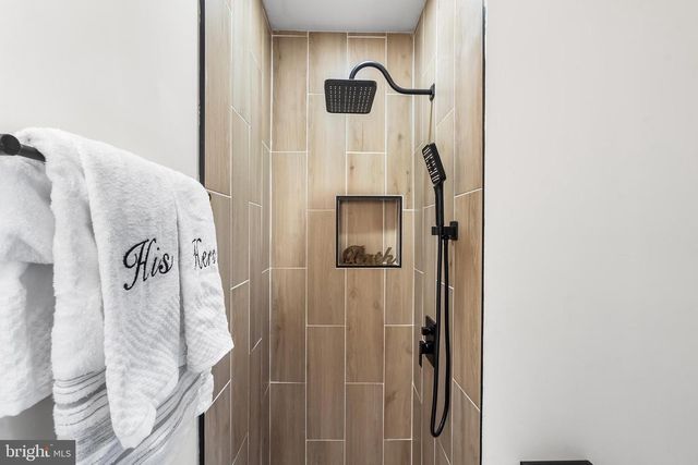 16 EDEN AVE, Oaklyn, NJ 08107