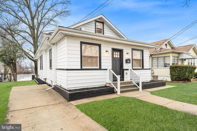 16 EDEN AVE, Oaklyn, NJ 08107