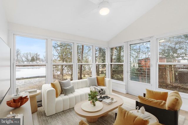 16 EDEN AVE, Oaklyn, NJ 08107