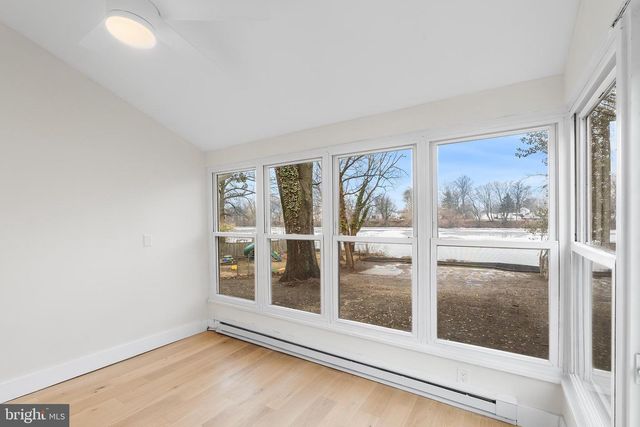 16 EDEN AVE, Oaklyn, NJ 08107