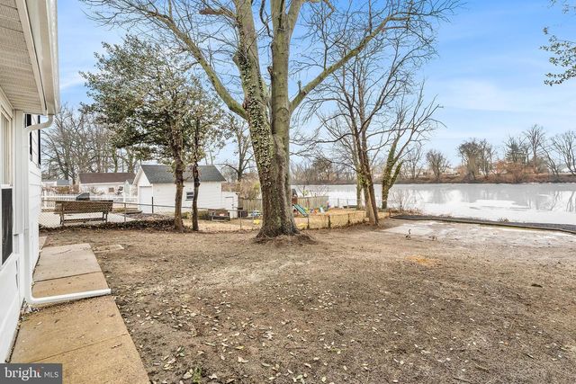 16 EDEN AVE, Oaklyn, NJ 08107