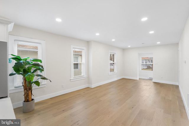 16 EDEN AVE, Oaklyn, NJ 08107