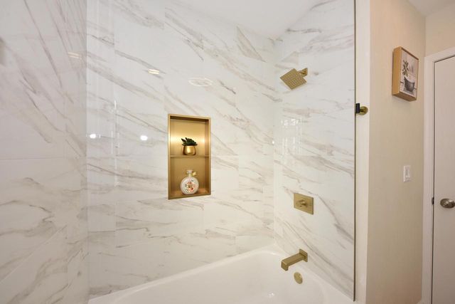 3165 N 87th STREET, Milwaukee, WI 53222