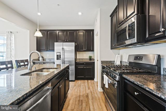 902 WHITE HAWK CT, Middle River, MD 21220