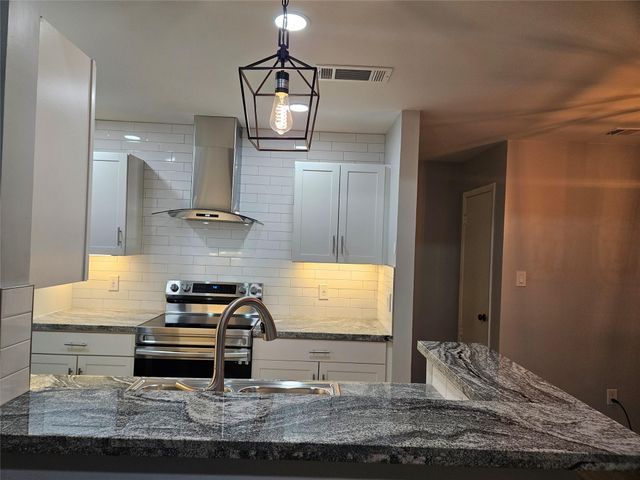 2209 Singletree Ave Unit B, Austin, TX 78727