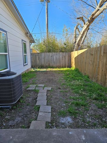 2209 Singletree Ave Unit B, Austin, TX 78727