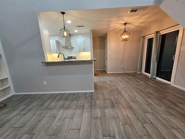 2209 Singletree Ave Unit B, Austin, TX 78727