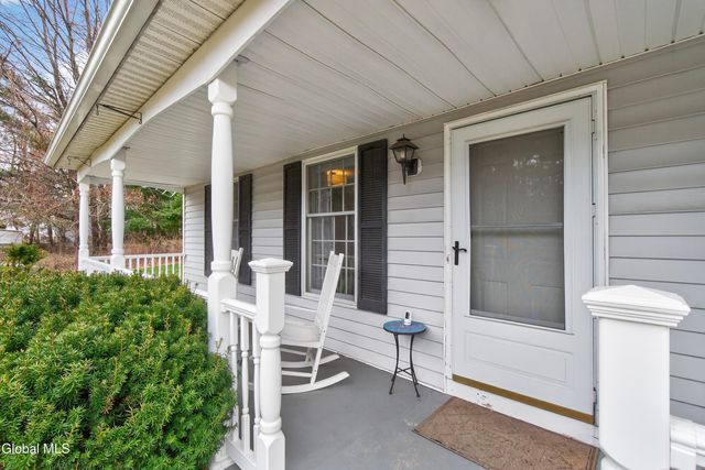 7 Gloucester Street, Clifton Park, NY 12065