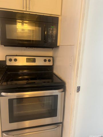 425 Ena Road P7A, Honolulu, HI 96815