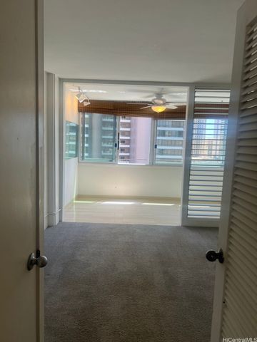 425 Ena Road P7A, Honolulu, HI 96815