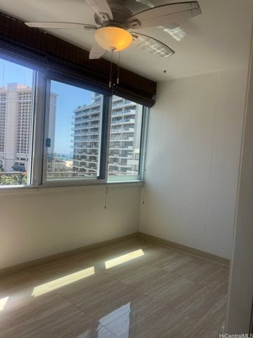 425 Ena Road P7A, Honolulu, HI 96815