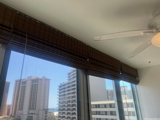 425 Ena Road P7A, Honolulu, HI 96815