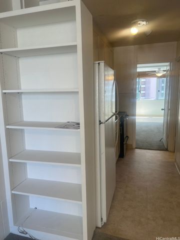 425 Ena Road P7A, Honolulu, HI 96815