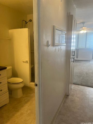 425 Ena Road P7A, Honolulu, HI 96815