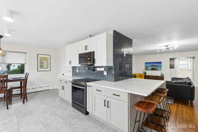 125 W Minna Avenue, Avenel, NJ 07001