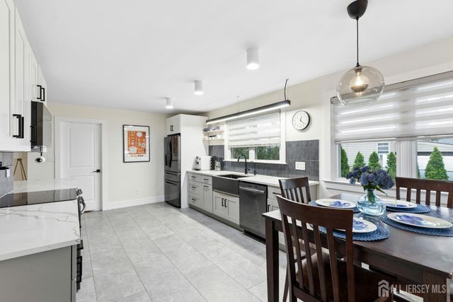 125 W Minna Avenue, Avenel, NJ 07001